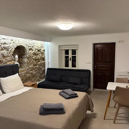Lusso Di Pietra Spianada Corfu (city)
